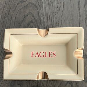 The  Eagles  American Band) Vibee Brand Gold Red cigar Ashtray